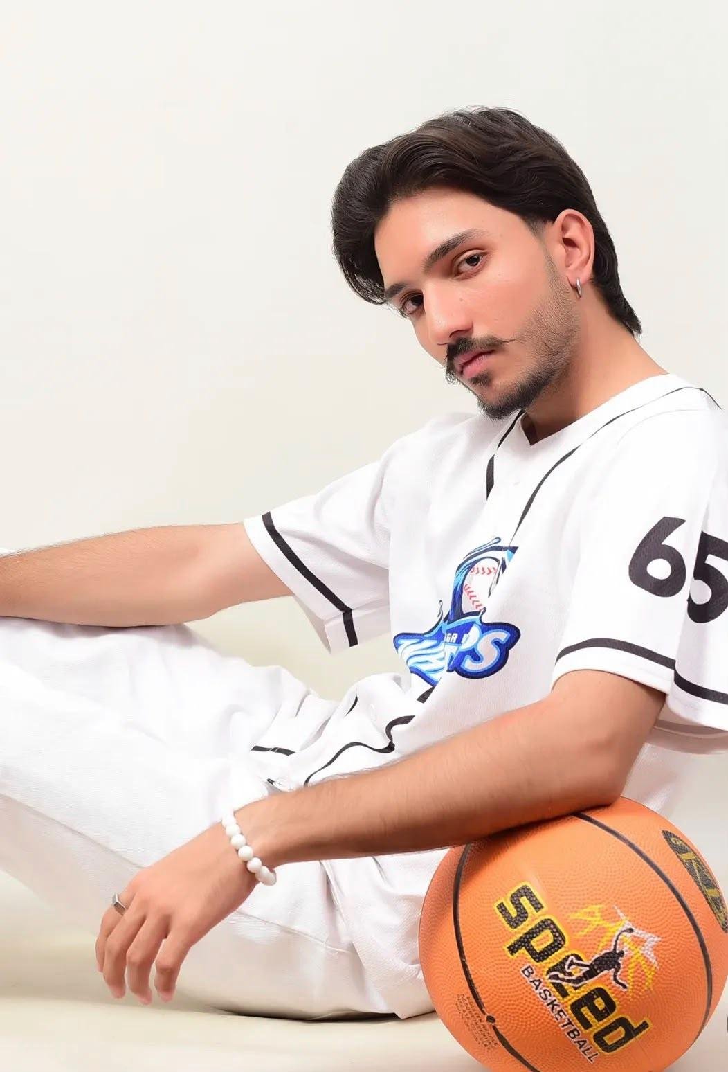 Taayl Khan